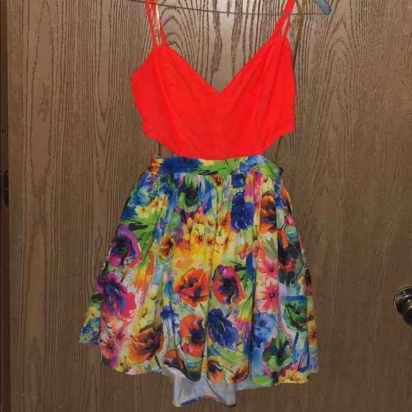 Flower Bomb Dress - Picture 4 of 4